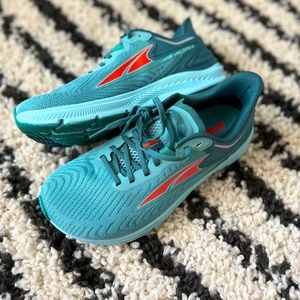 ALTRA RUNNING - TORIN 6